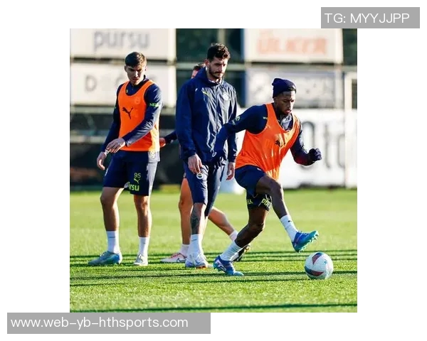 意天空报道苏莱与埃尔莫索恢复合练皮西利和利昂贝利因流感缺席训练