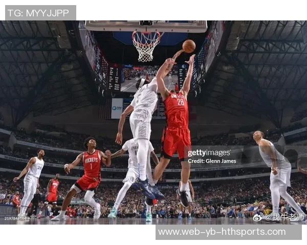 德里克怀特状态回暖却失绝杀三分20投7中贡献18分5篮板7助攻