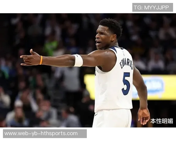 爱德华兹上半场表现平平15投6中三分仅1中收获17分1板2助